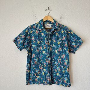 HOWLER BROS Dobby Camp Guayabera Shirt in Blue Gallos GALLOS Roosters